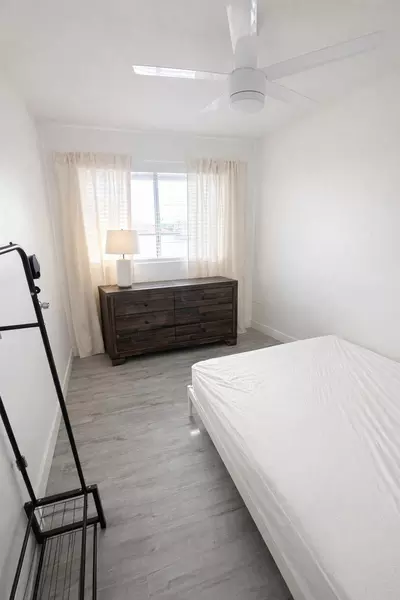 Coliving in Long Beach - The Harbor, Los Angeles