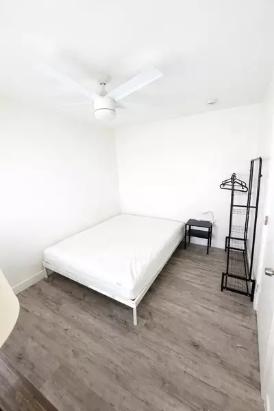 Coliving in Long Beach - The Harbor, Los Angeles