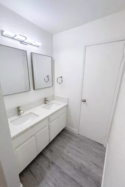 Coliving in Long Beach - The Harbor, Los Angeles