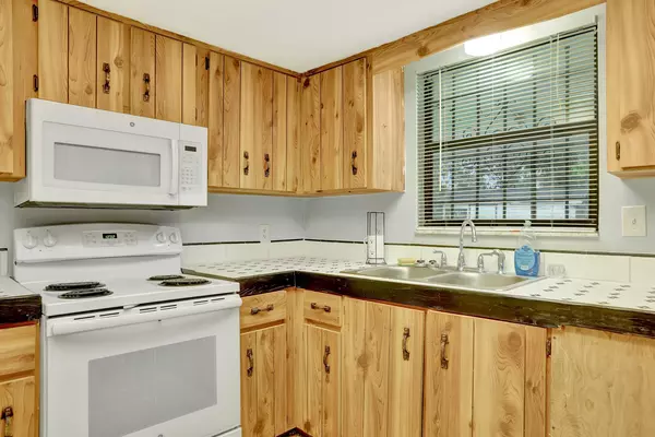 Coliving in Cocoa - Outer Orlando, Orlando