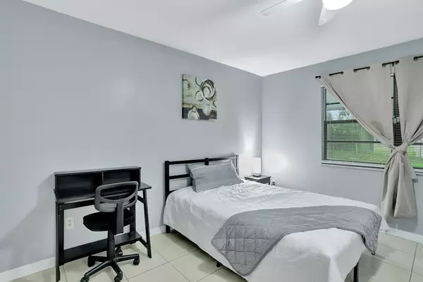 Coliving in Cocoa - Outer Orlando, Orlando