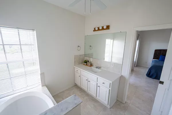 Coliving in Apollo Beach - South Tampa, Tampa