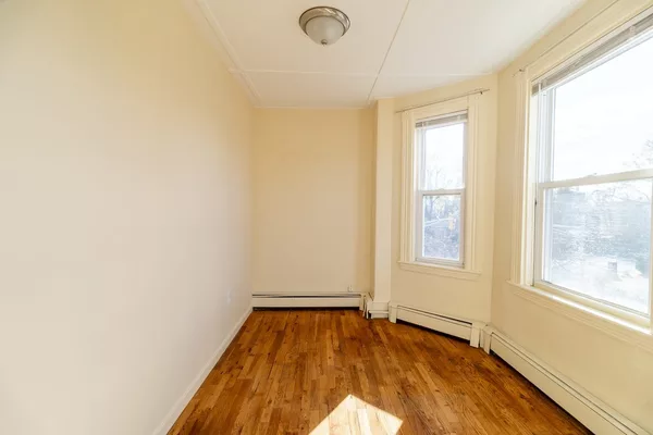 4 bedrooms apartment for rent in Avon Hill - Cambridge, Boston