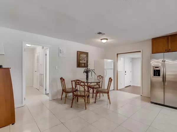 Coliving in Lake Forest - Northside, Jacksonville