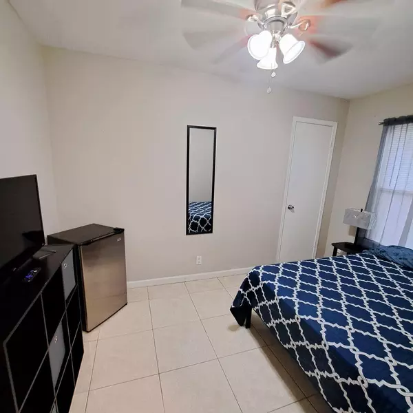 Coliving in Lake Forest - Northside, Jacksonville