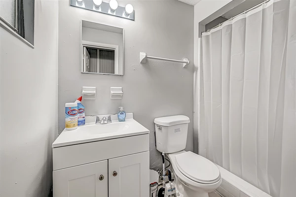 Coliving in Lake Forest - Northside, Jacksonville