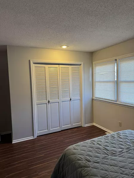 Coliving in Blue Springs - Outer KCMO, Kansas City