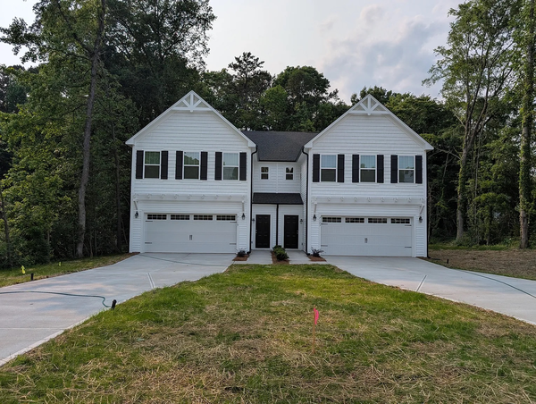 Coliving in West Sugar Creek - North Charlotte, Charlotte