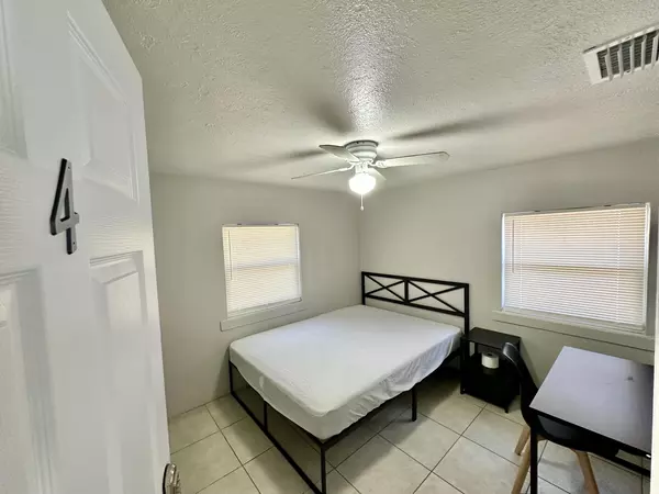 Coliving in Lealman - Clearwater-St. Petersburg, Tampa