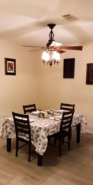 Coliving in Acres Home - Nw Houston, Houston