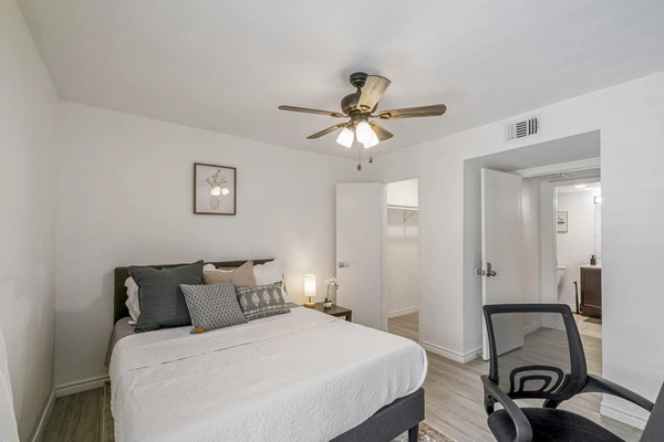 Coliving in Chinatown Houston - Sw Houston, Houston