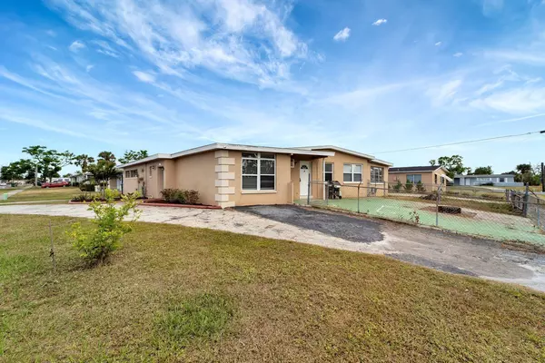 Coliving in Port Charlotte - North Port, Sarasota