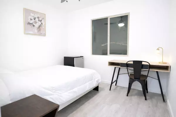 Coliving in Glendale - NW Valley, Phoenix