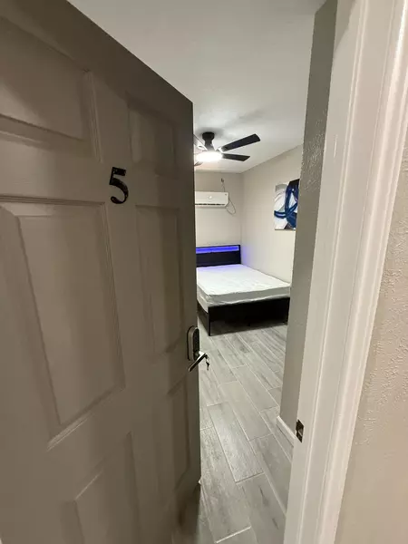 Coliving in Edgebrook - Se Houston, Houston