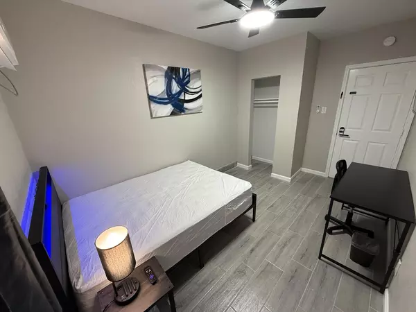 Coliving in Edgebrook - Se Houston, Houston