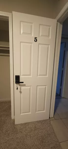 Coliving in Highlands - Northside, Jacksonville