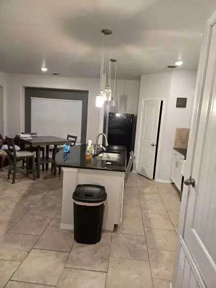 Coliving in Far West Side - West SATX, San Antonio