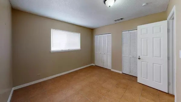 Coliving in Inner West Side - West SATX, San Antonio