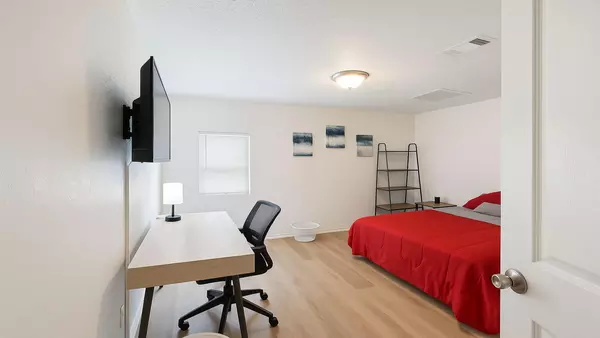 Coliving in Lake Forest - Northside, Jacksonville