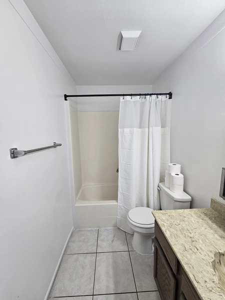 Coliving in Land O' Lakes - North Tampa, Tampa