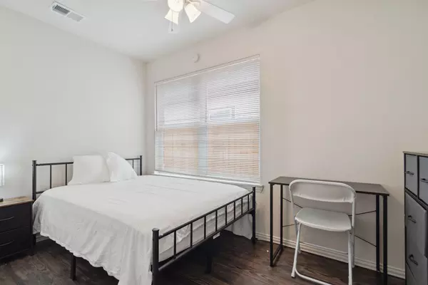 Coliving in West Arlington - Arlington, Dallas
