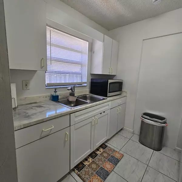 Coliving in Dania Beach - Broward County, Miami