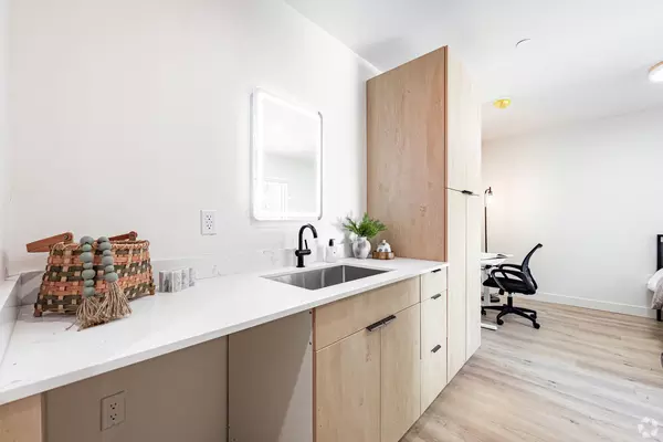 Coliving in Los Feliz - Central Los Angeles, Los Angeles