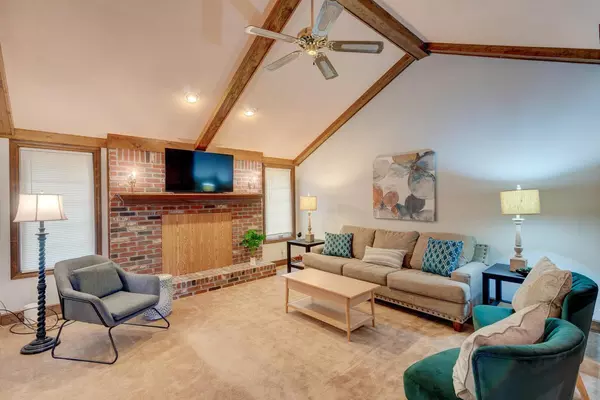 Coliving in Hill Valley - South Indy, Indianapolis