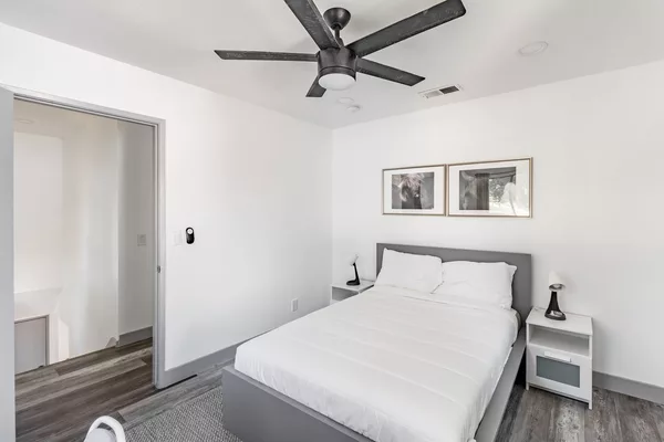 Coliving in Pasadena - The Verdugos, Los Angeles