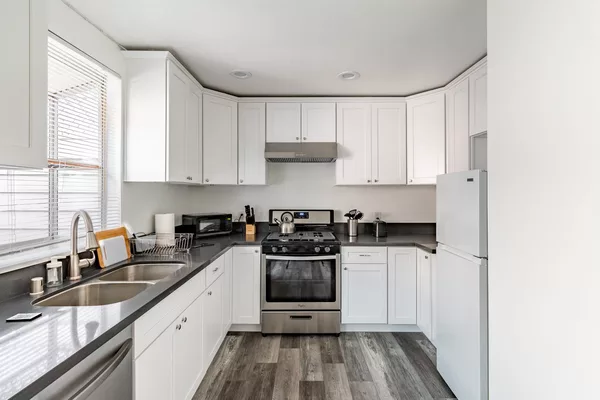 Coliving in Pasadena - The Verdugos, Los Angeles