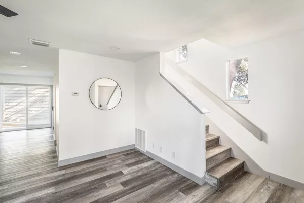 Coliving in Pasadena - The Verdugos, Los Angeles