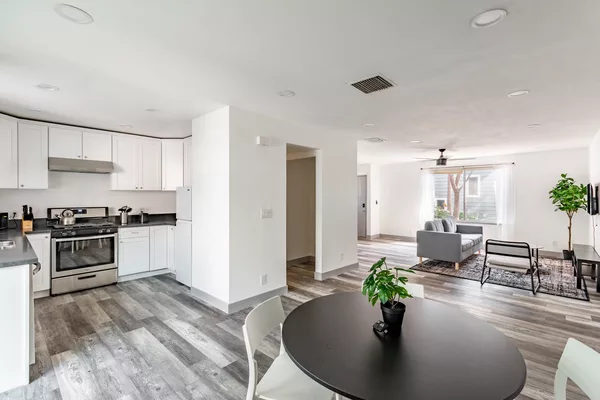 Coliving in Pasadena - The Verdugos, Los Angeles