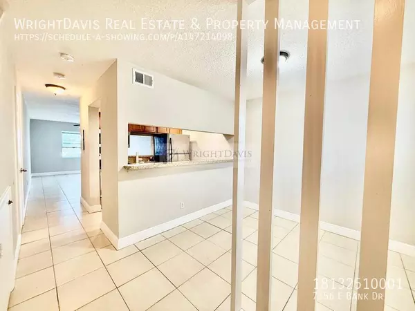 2 bedrooms apartment for rent in Live Oaks Square - East Tampa, Tampa
