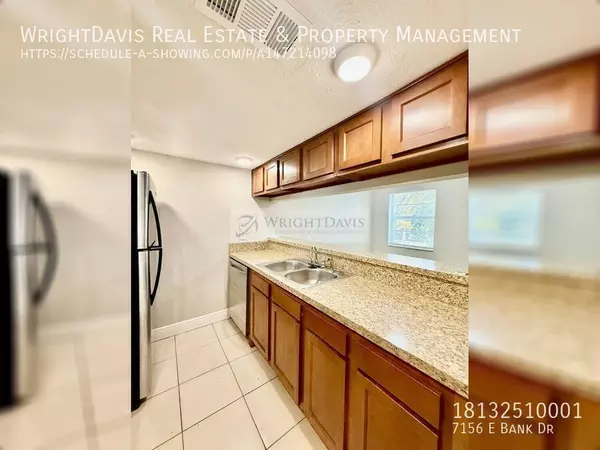2 bedrooms apartment for rent in Live Oaks Square - East Tampa, Tampa