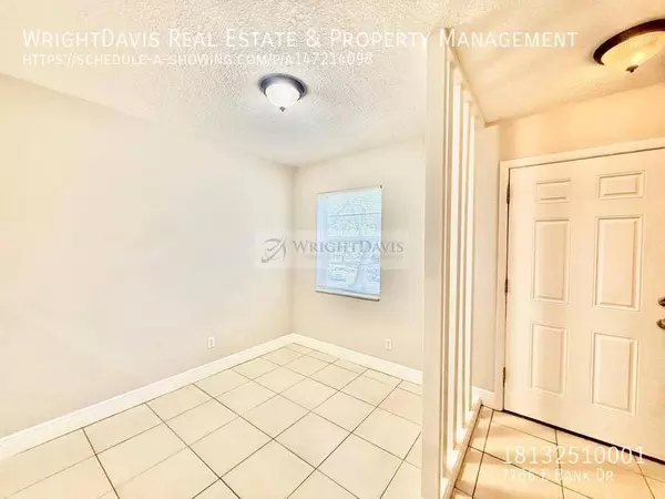 2 bedrooms apartment for rent in Live Oaks Square - East Tampa, Tampa