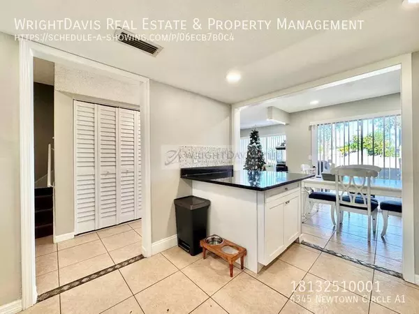 3 bedrooms apartment for rent in Town 'n' Country - West Tampa, Tampa