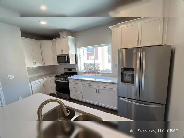 3 bedrooms apartment for rent in Downtown COS - Central COS, Colorado Springs