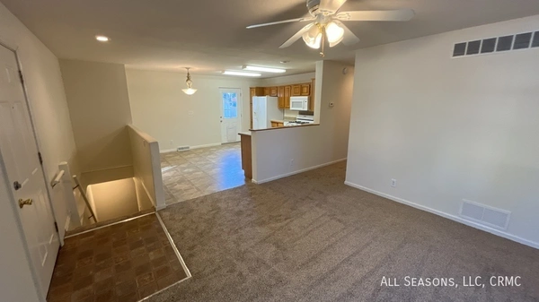 4 bedrooms apartment for rent in Downtown COS - Central COS, Colorado Springs