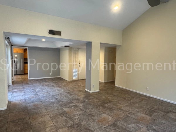 3 bedrooms apartment for rent in Paradise Valley - NE Valley, Phoenix