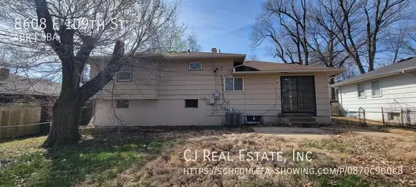 4 bedrooms apartment for rent in Ruskin Heights - KCMO, Kansas City