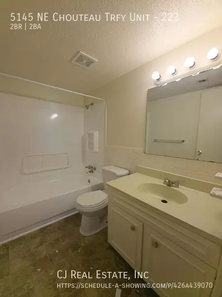 2 bedrooms apartment for rent in Gladstone - Outer KCMO, Kansas City