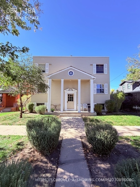 Studio Apartment for rent in Country Club - Center Denver, Denver