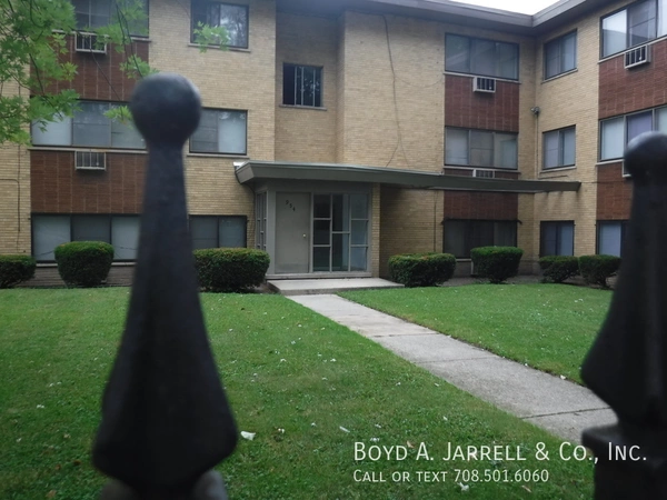 Studio Apartment for rent in Chatham - Far Southeast Side, Chicago