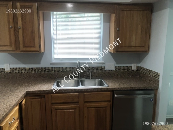 4 bedrooms apartment for rent in Harrisburg - North Charlotte, Charlotte