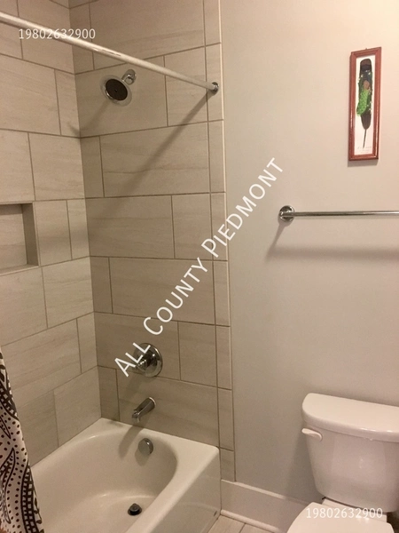 4 bedrooms apartment for rent in Sedgefield - Central Charlotte, Charlotte