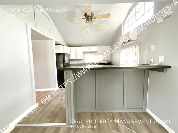 1 bedroom apartment for rent in Highland Park SATX - East SATX, San Antonio