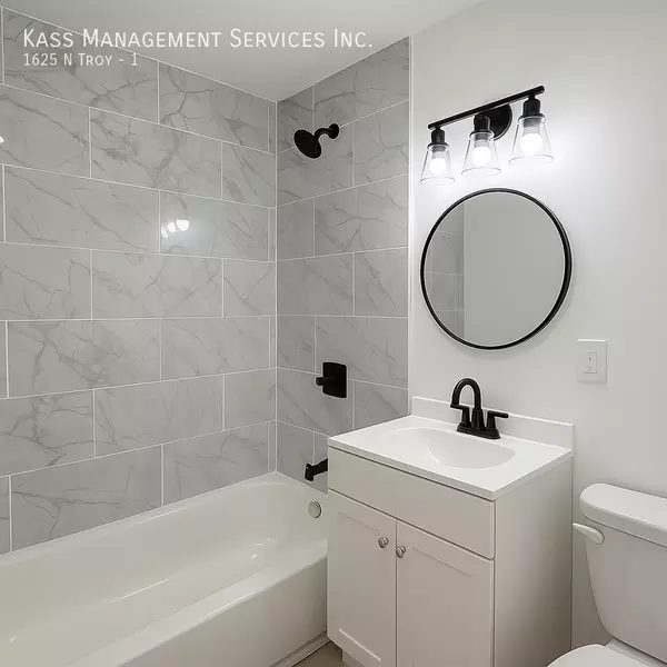 2 bedrooms apartment for rent in Humboldt Park - West Side, Chicago