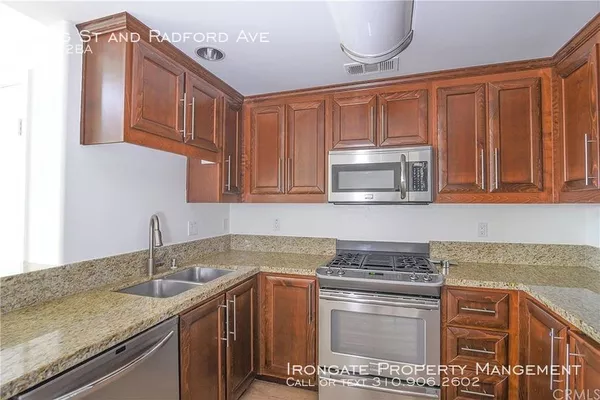 2 bedrooms apartment for rent in Valley Village - San Fernando Valley, Los Angeles