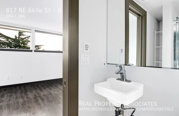 Studio Apartment for rent in Green Lake - North Seattle, Seattle