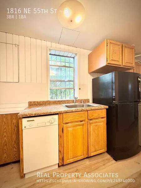 3 bedrooms apartment for rent in University District - North Seattle, Seattle